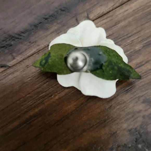 Hand Painted Leather Pansy Flower Earrings. - Picture 3 of 6